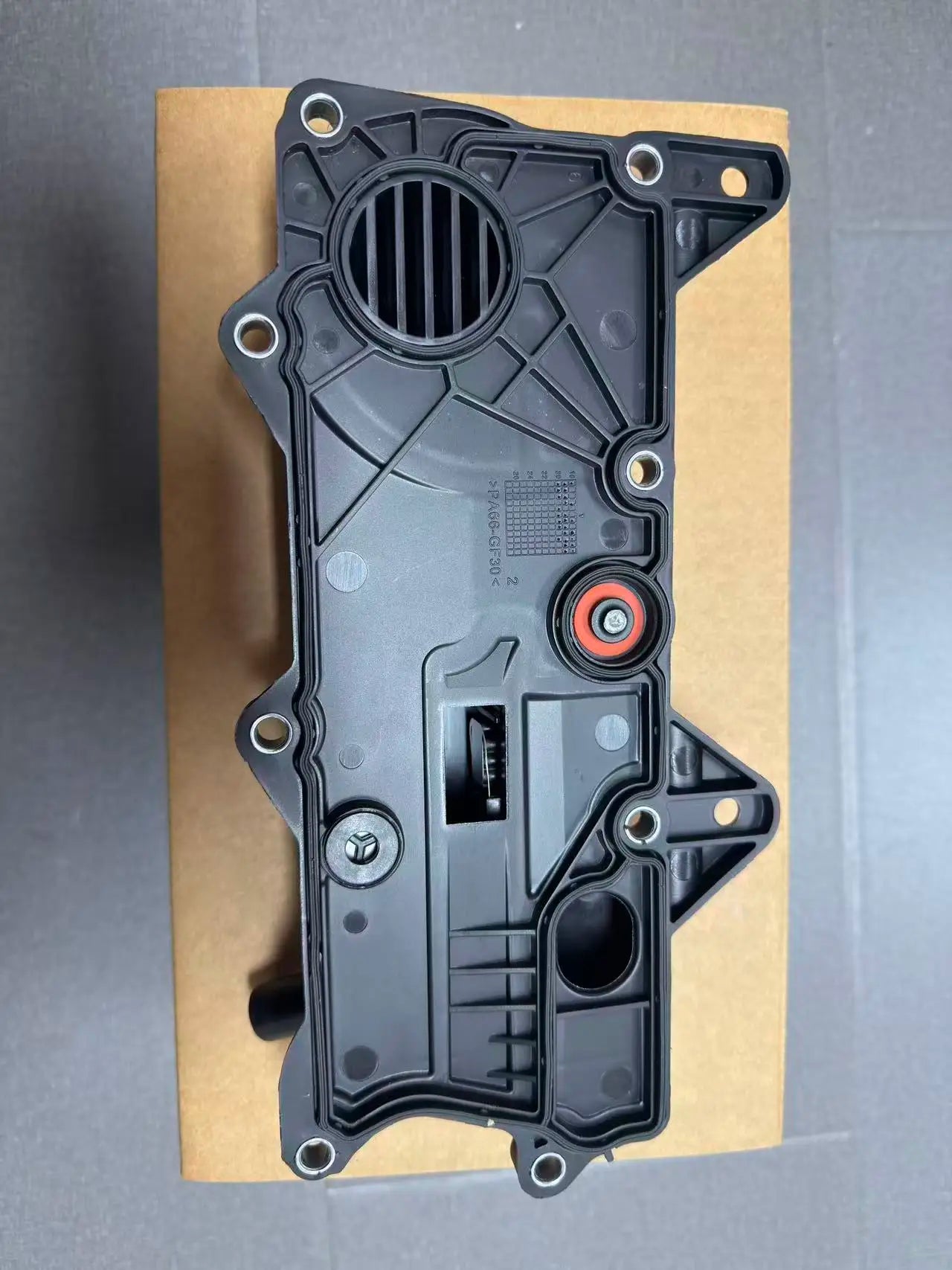 PCV מקורי OEM 32140004 XC40 XC60 XC90 S60 S90 V40 V60 V90  מכסה שסתומים עם מערכת